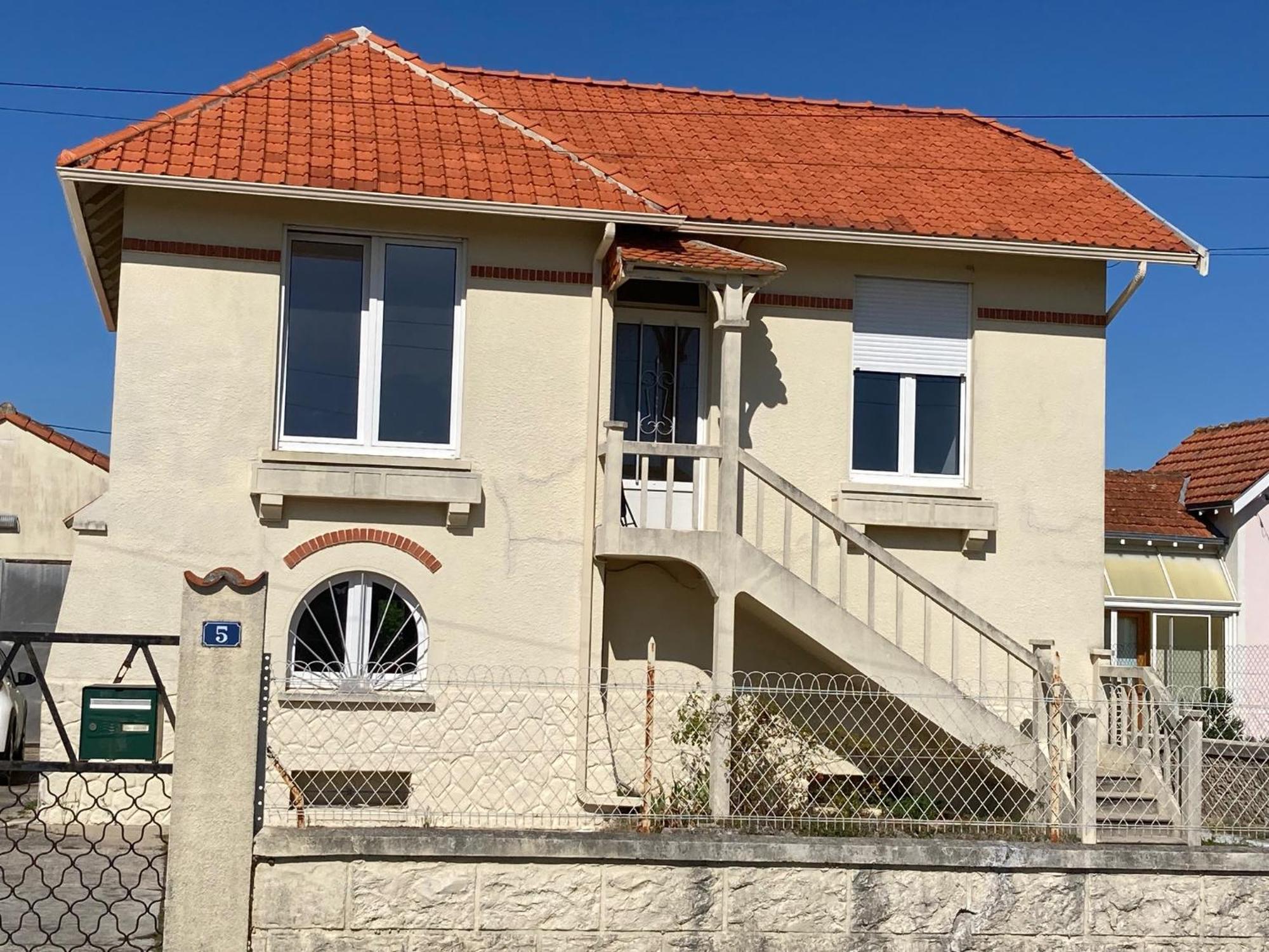 Les Chambres Du Phare - 3 Chambres Le Port-des-Barques Exterior photo